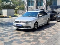 Used 2013 Volkswagen Jetta for sale in Dubai