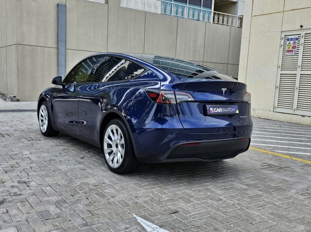 Car image 7