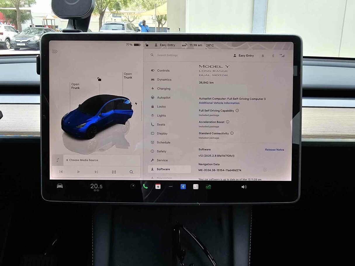 Car image 18