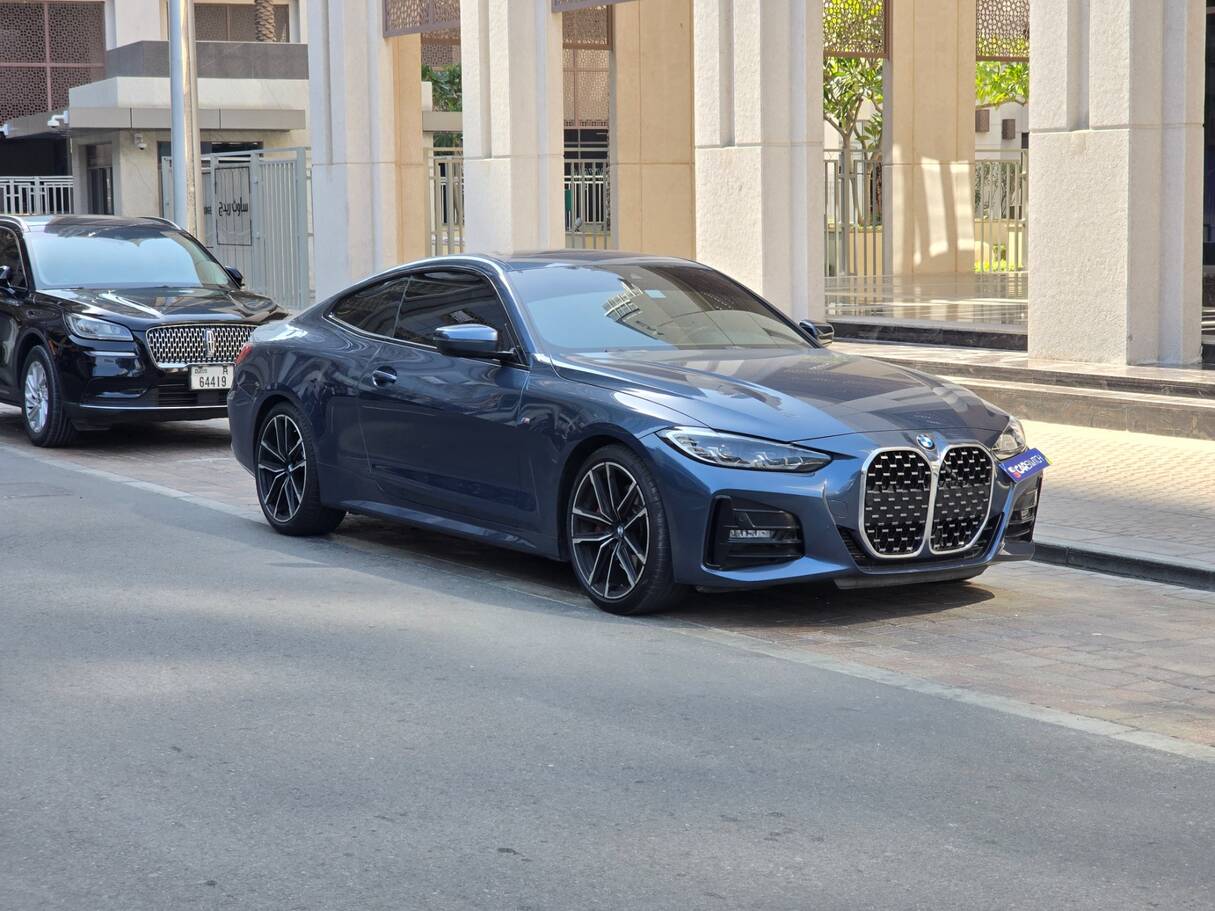 Car image 3