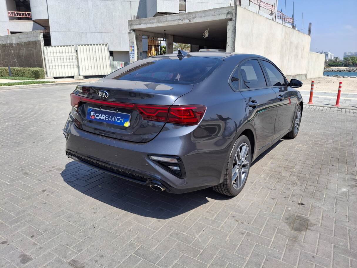 Car image 5