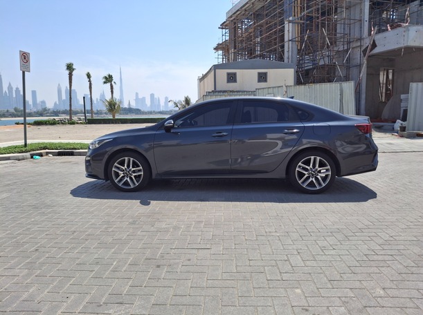 Car image 8