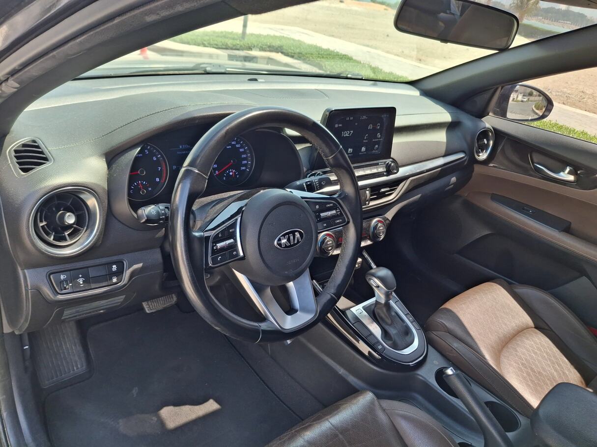 Car image 11