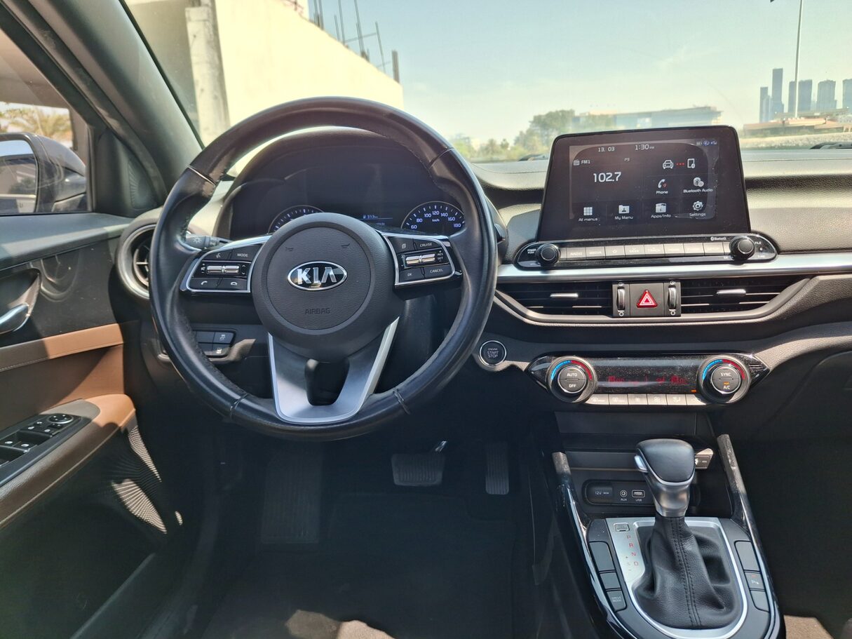 Car image 16