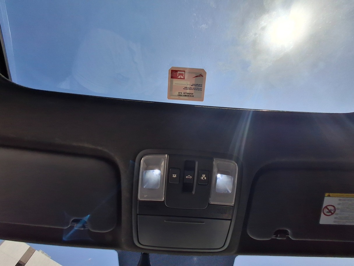 Car image 27