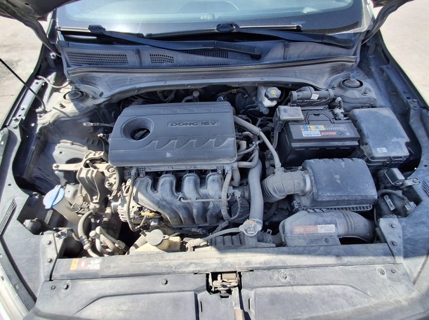 Car image 28