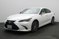 Used 2023 Lexus ES350 for sale in Dubai