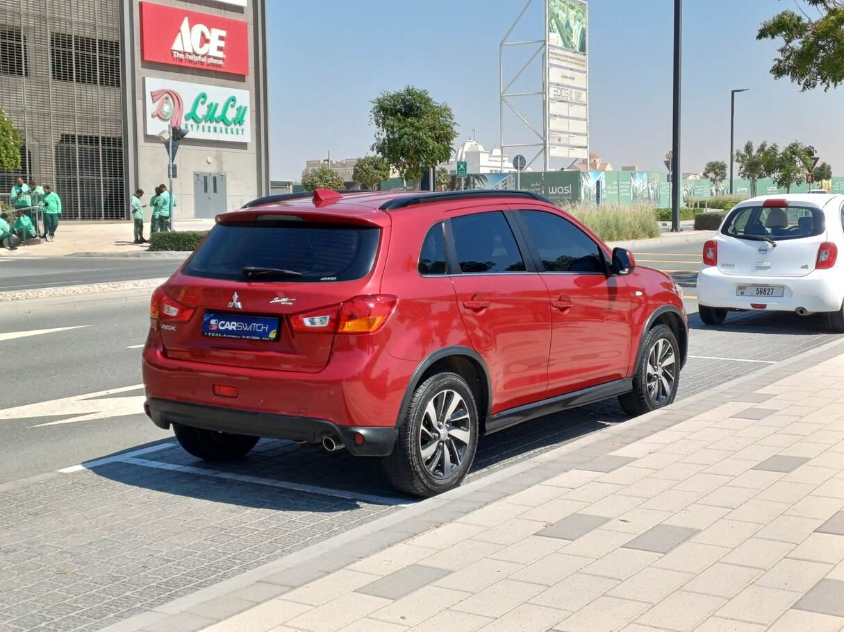 Car image 5