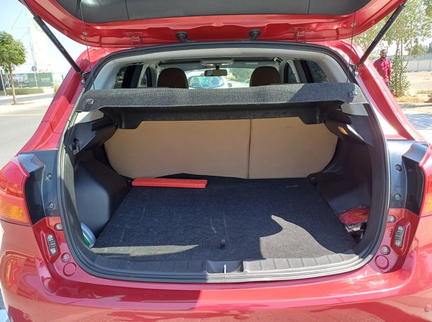 Car image 19