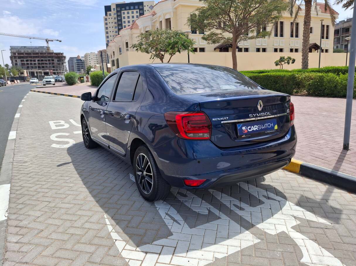 Car image 7