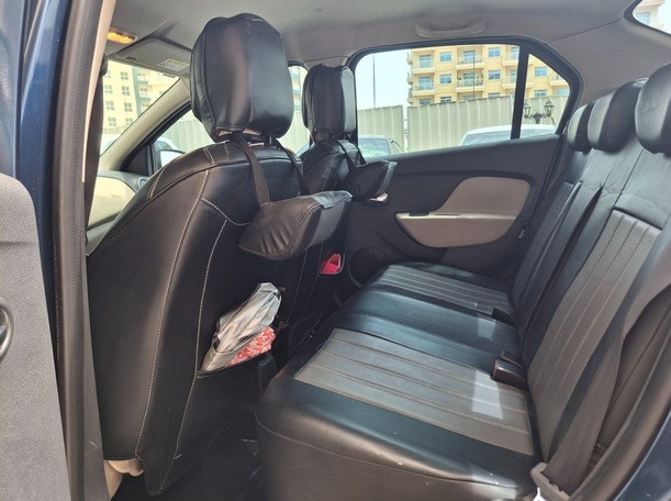 Car image 13
