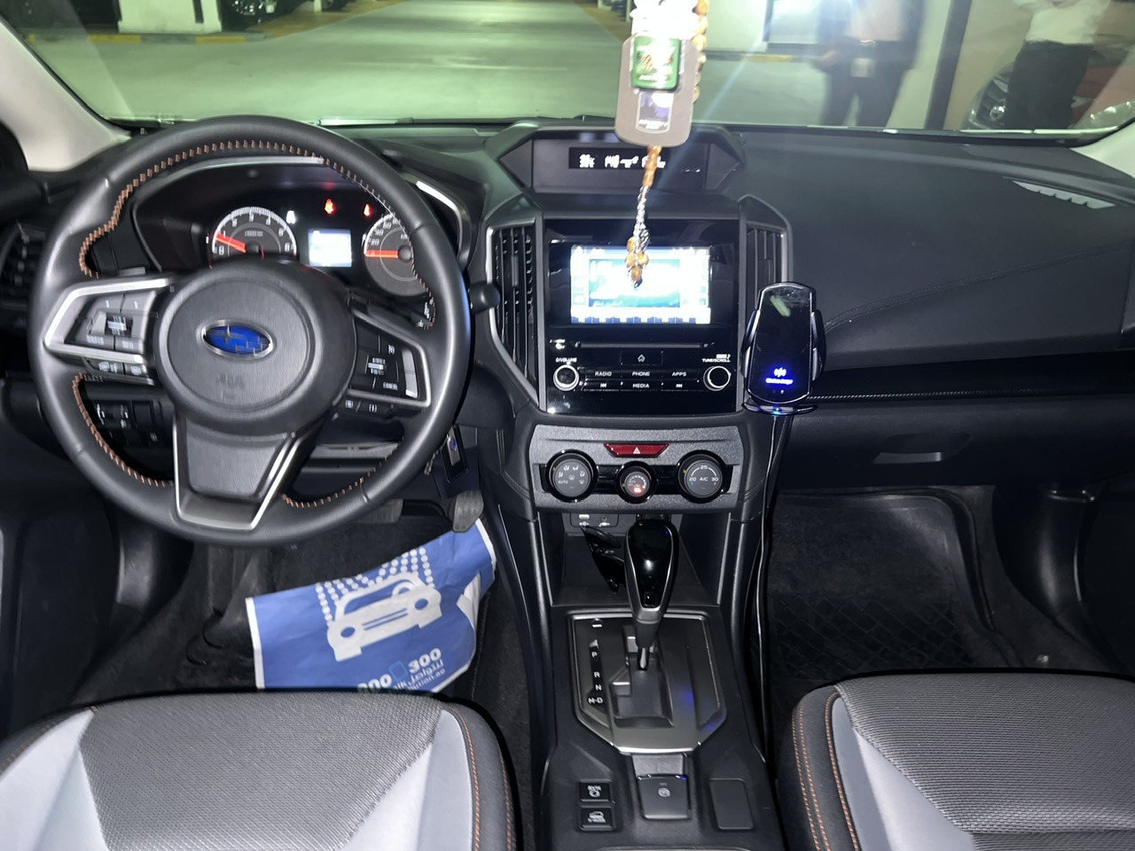 Car image 16