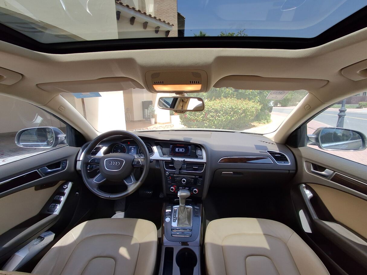 Car image 13