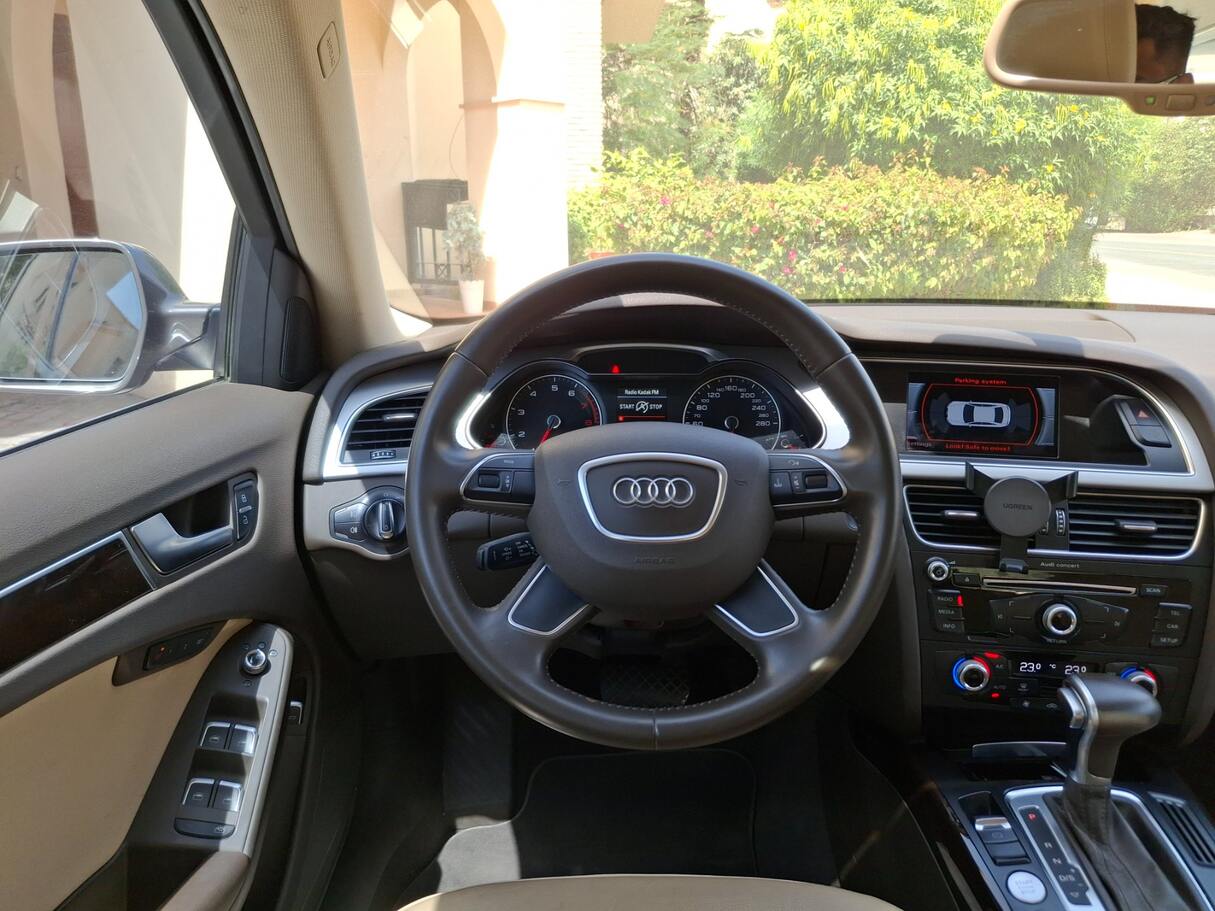 Car image 17