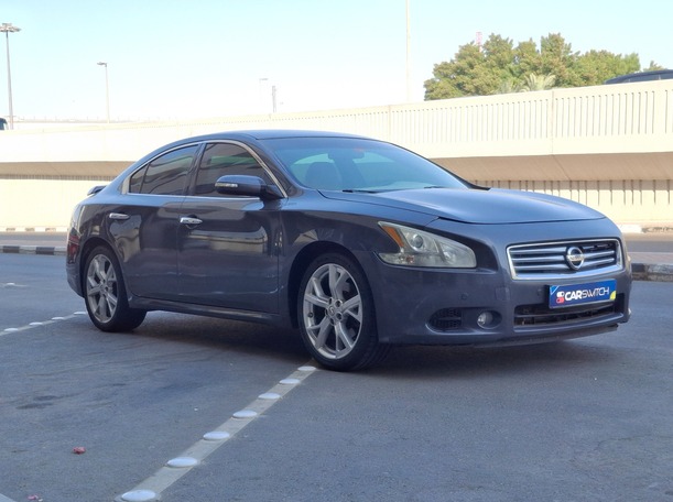 Car image 3