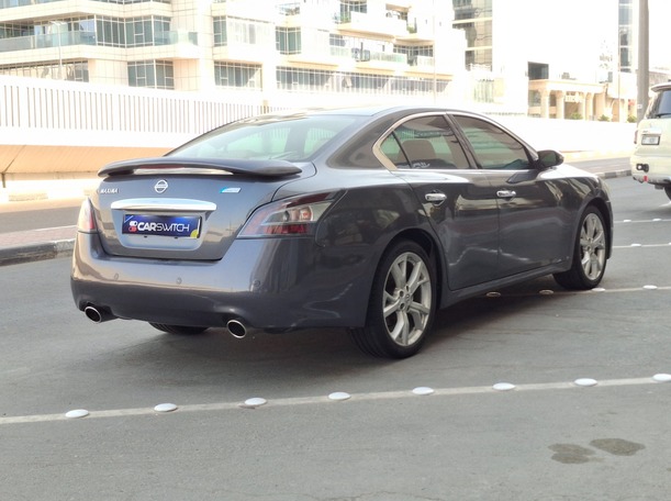 Car image 5