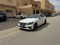 مستعمله 2020 مرسيدس C200 للبيع فى الرياض