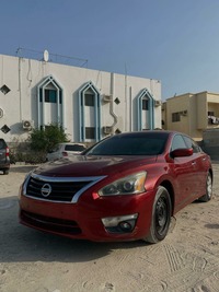 Used 2013 Nissan Altima for sale in Ajman