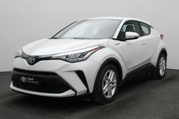 Used 2023 Toyota C-HR for sale in Abu Dhabi