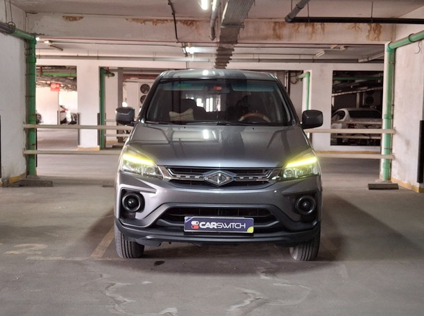 Car image 2