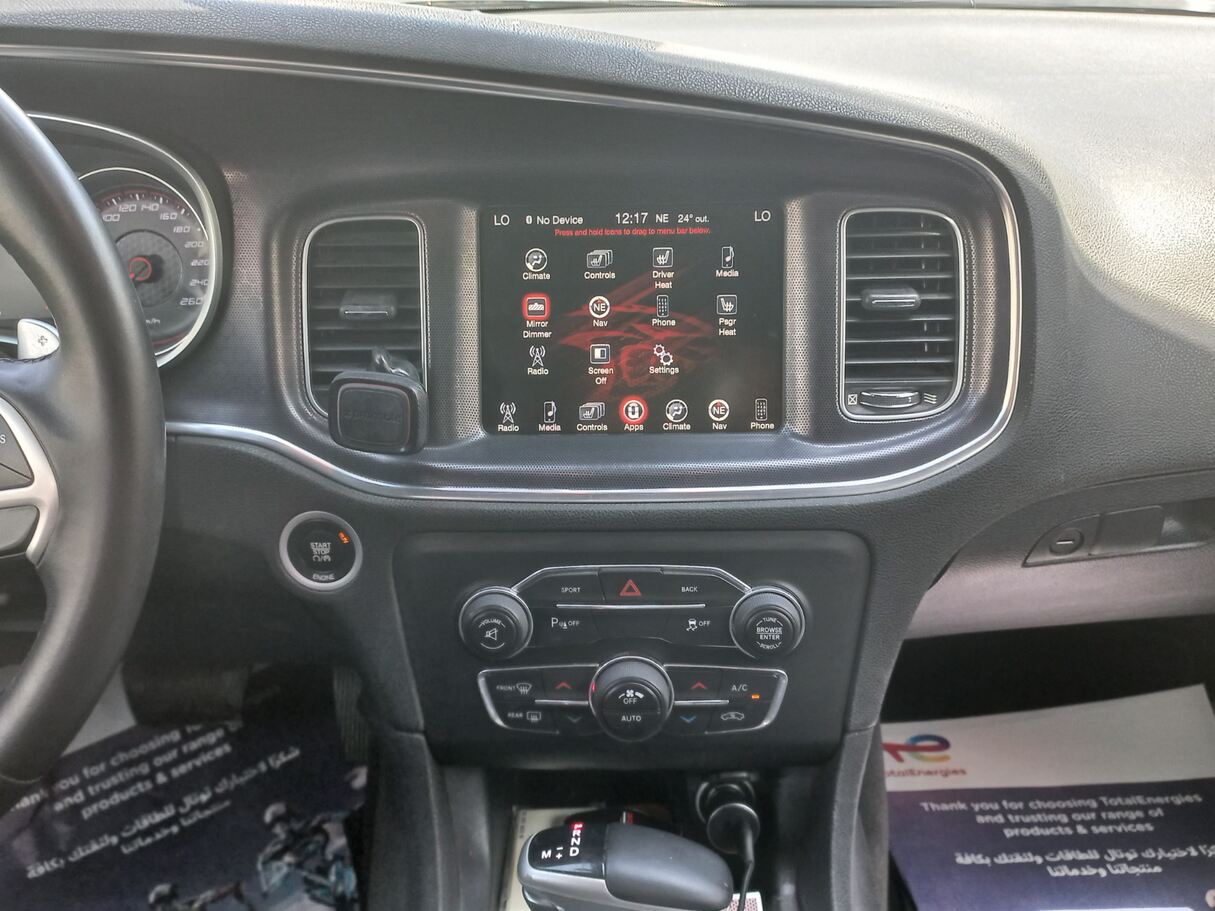 Car image 15