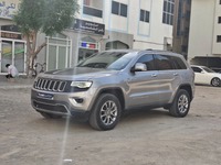 مستعمله 2015 جيب جراند شيروكي للبيع فى الشارقة