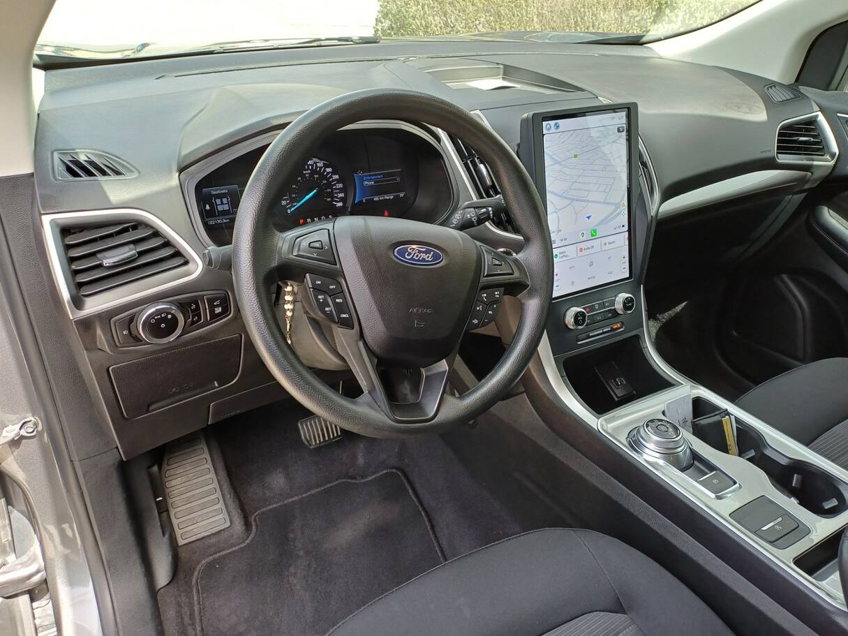 Car image 11