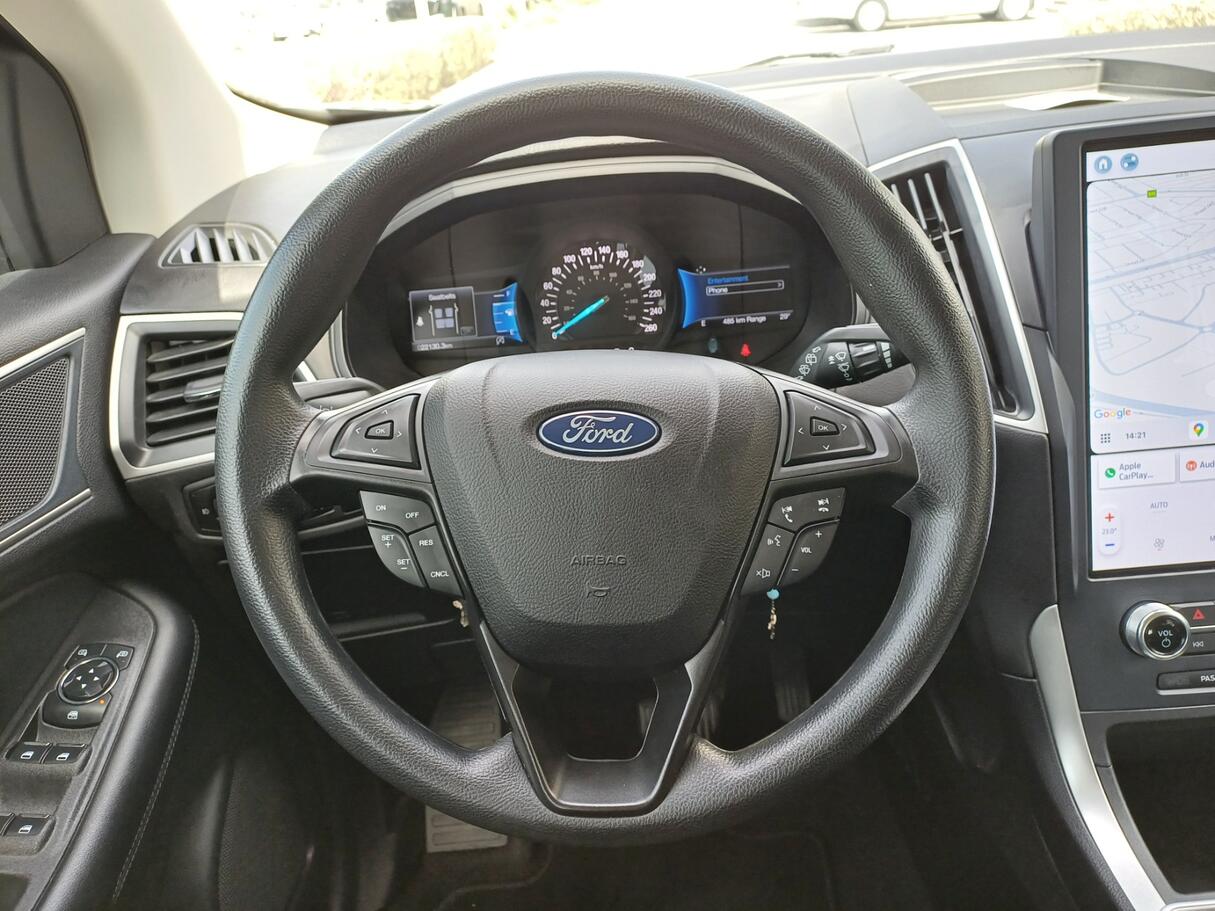 Car image 18