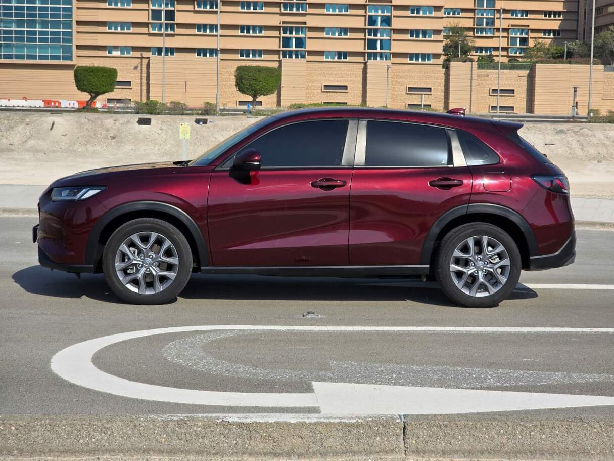Car image 8