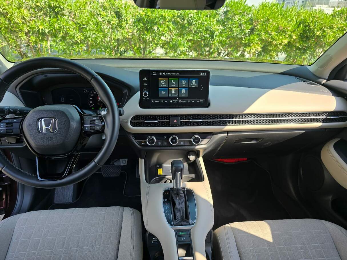 Car image 17