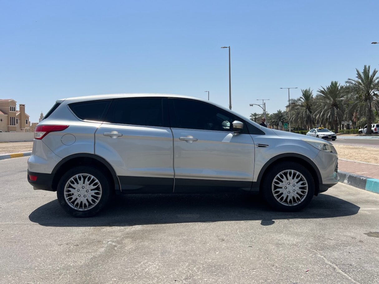 Car image 4
