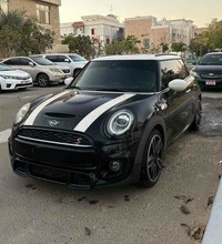 Used 2020 MINI Cooper for sale in Abu Dhabi
