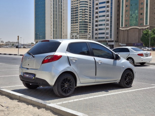 Car image 5