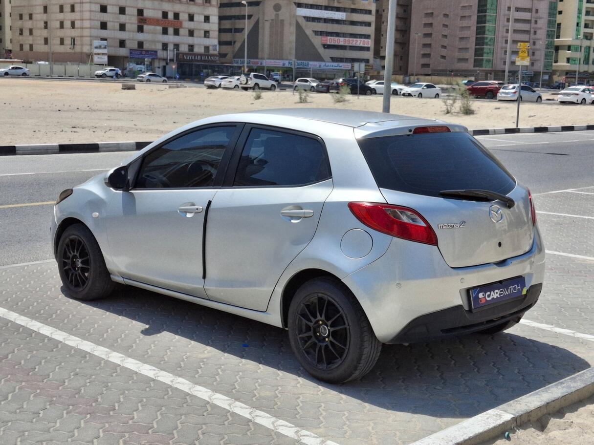 Car image 7