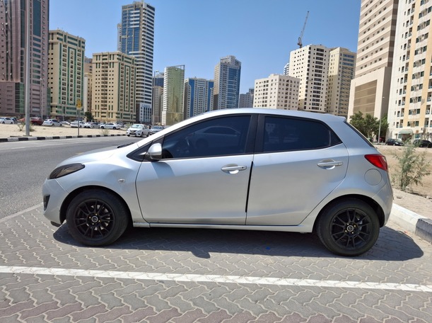 Car image 8