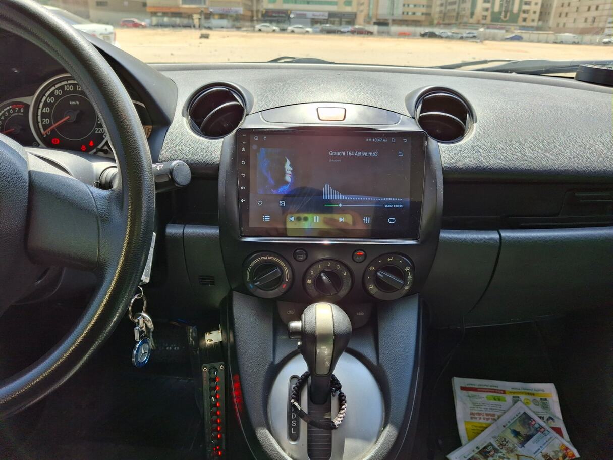 Car image 16