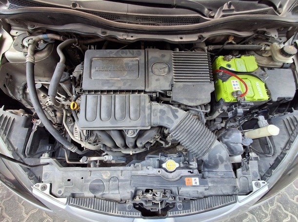 Car image 19