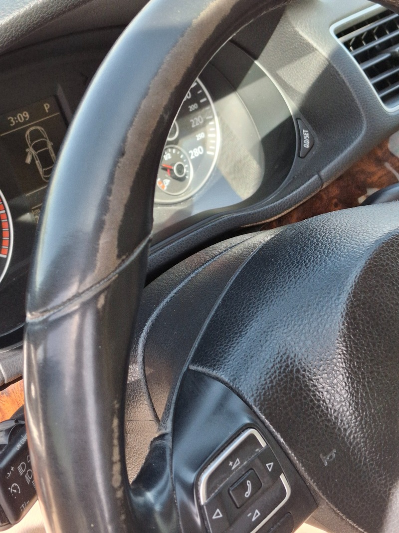 Used 2012 Volkswagen Passat for sale in Dubai