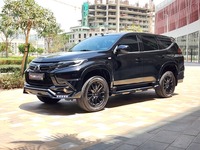 Used 2019 Mitsubishi Montero Sport for sale in Dubai