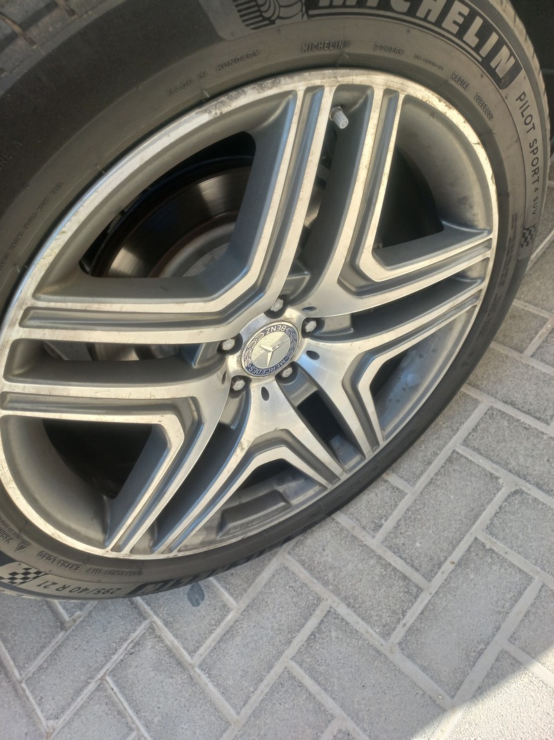 Used 2015 Mercedes GL500 for sale in Abu Dhabi