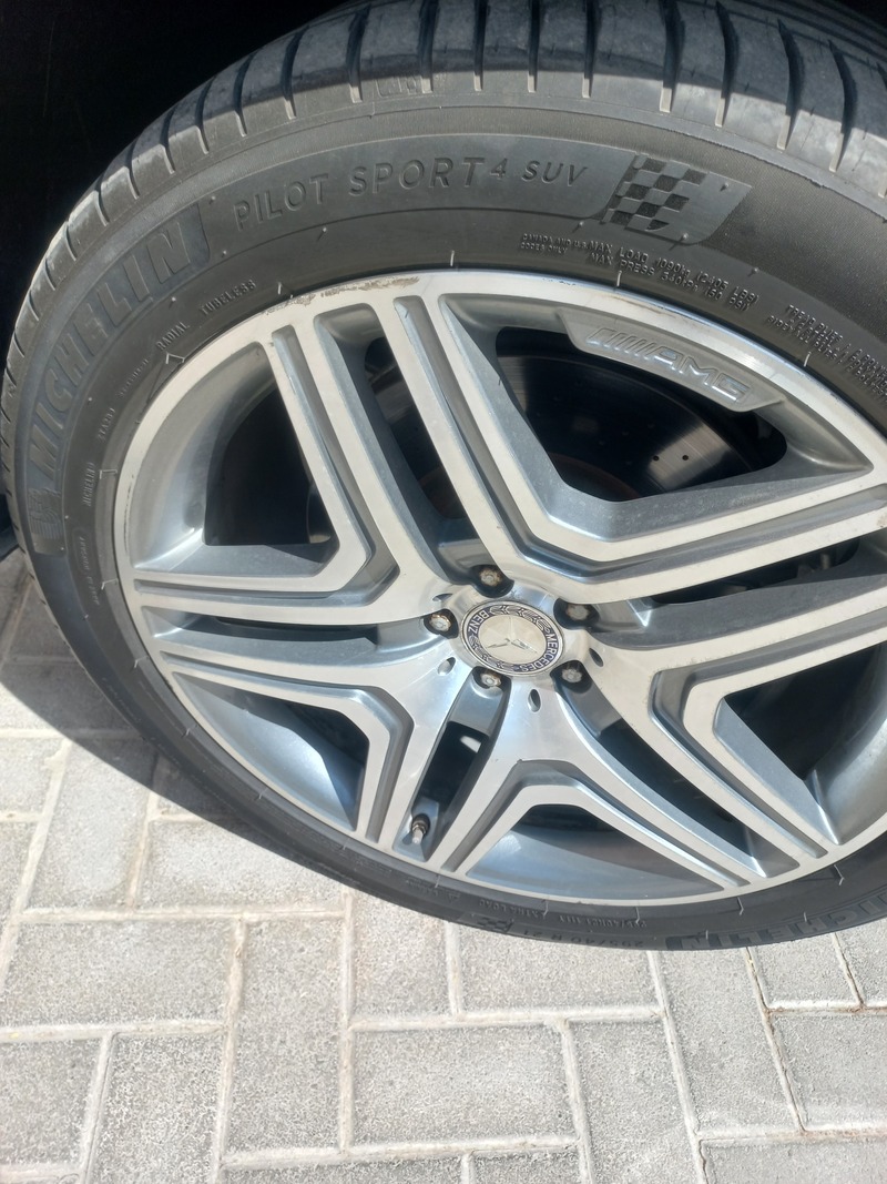 Used 2015 Mercedes GL500 for sale in Abu Dhabi