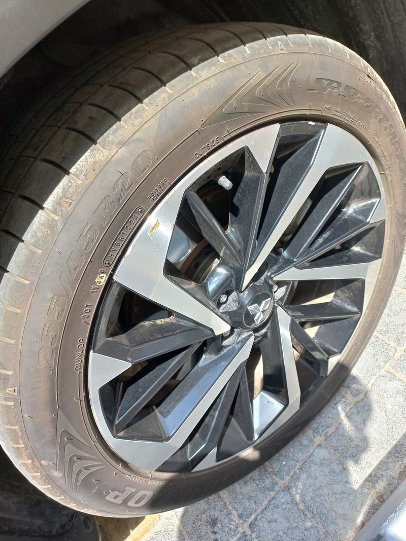 Used 2023 Mitsubishi Outlander for sale in Abu Dhabi