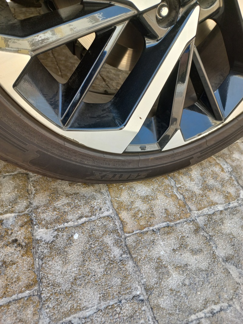 Used 2023 Mitsubishi Outlander for sale in Abu Dhabi