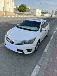 Used 2015 Toyota Corolla for sale in Sharjah