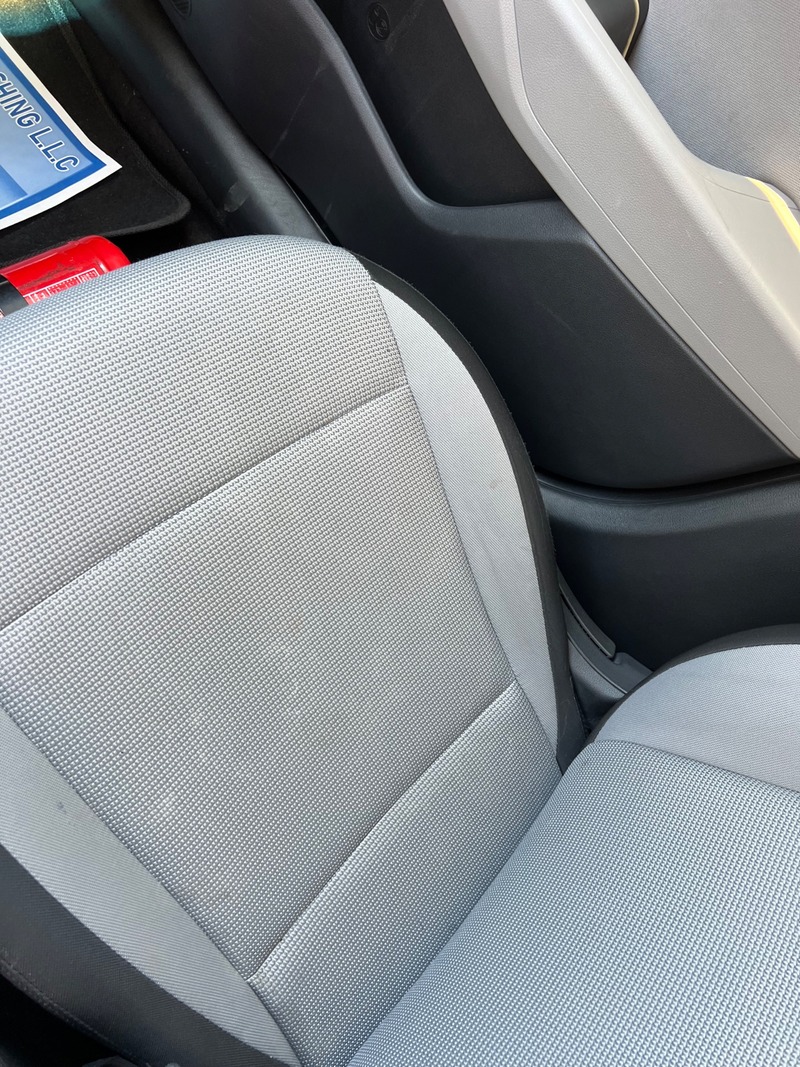 Used 2018 Hyundai Accent for sale in Abu Dhabi