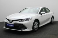 Used 2020 Toyota Camry for sale in Abu Dhabi