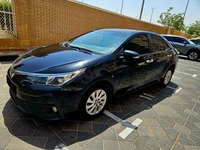 Used 2017 Toyota Corolla for sale in Abu Dhabi