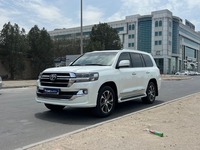 Used 2020 Toyota Land Cruiser for sale in Abu Dhabi