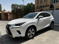 مستعمله 2017 لكزس NX200 للبيع فى الرياض