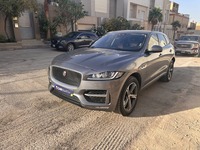 جاكوار F-Pace